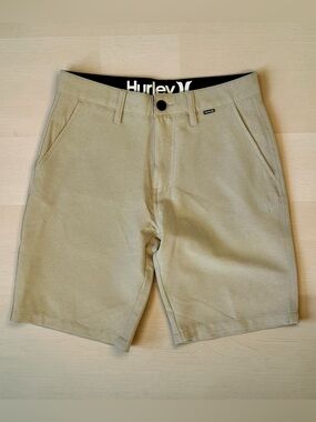 Hurley Men’s Tan Flat Front Walk-Shorts Size 28